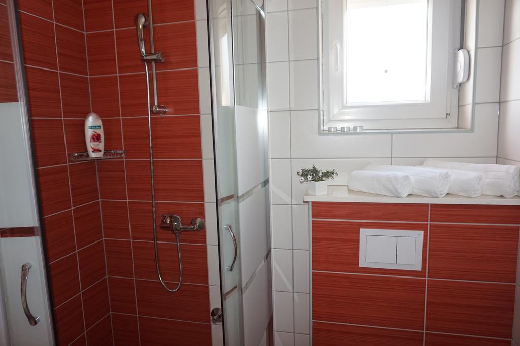 Apartment Tomena