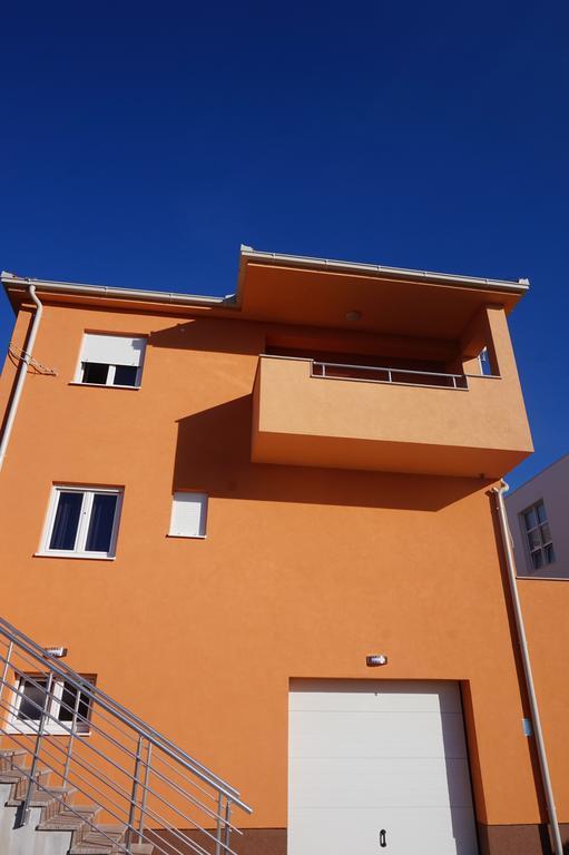 Tomena Apartment *