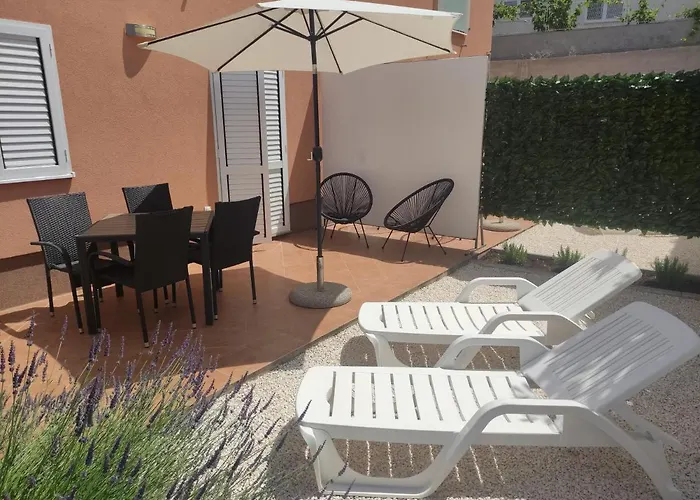 Tomena Apartments